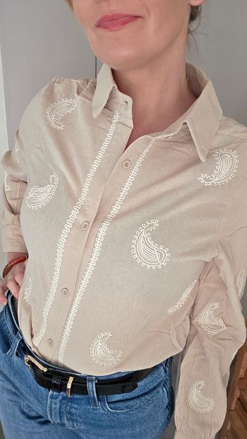Chemise beige brodée motif cachemire taille s/m