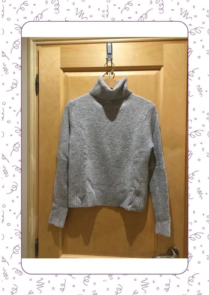 Pull col roulé gris camaïeu