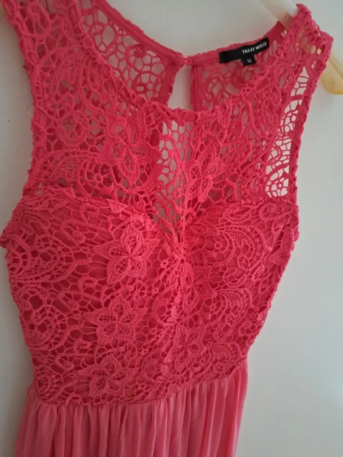 Robe fushia - Tally Weijl - Taille 36 - buste dentelle dos nu occasion jupon - photo numéro 3