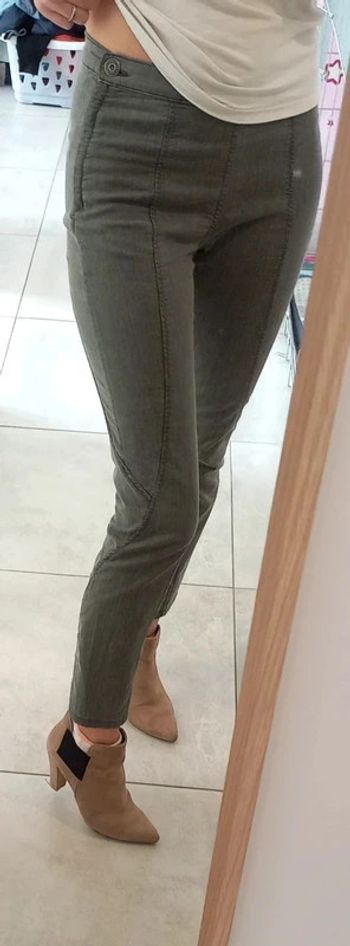 Jean gris clair jolie coupe