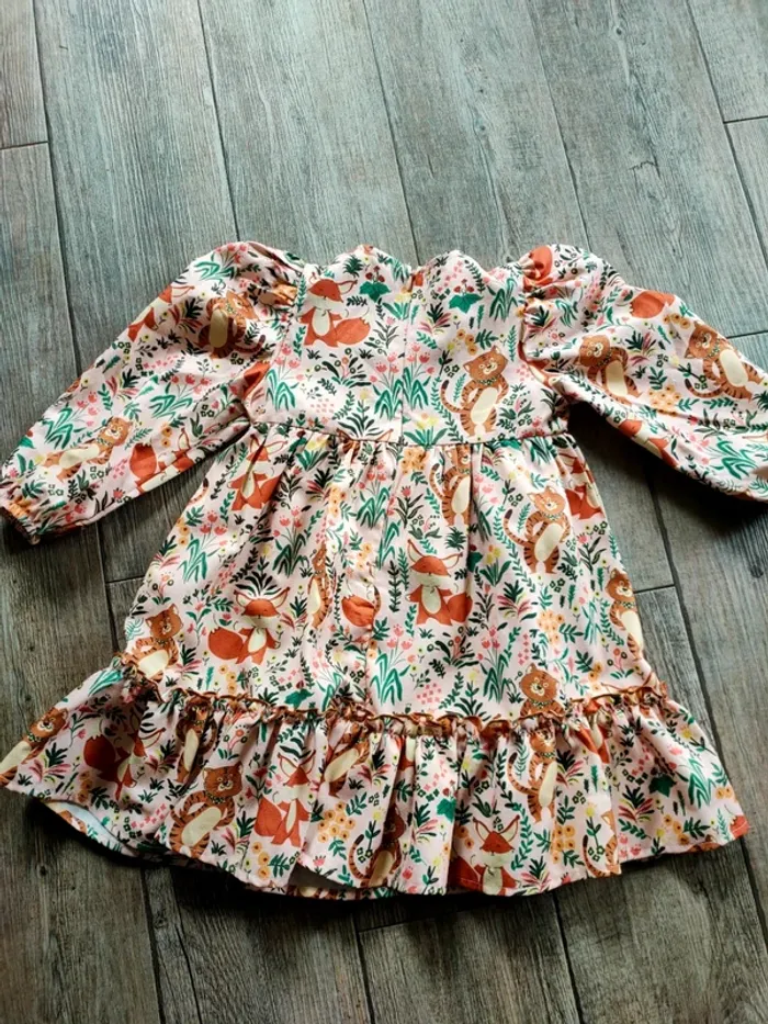 Robe fluide 3 ans. - photo numéro 2