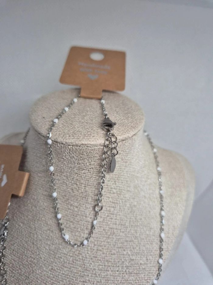 Parure argenté de 2 bijoux : 1 collier et 1 bracelet blanc blanches 🌸 Acier inoxydable - photo numéro 2