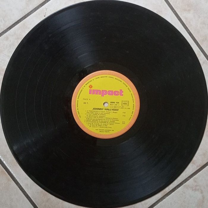 Vinyle Johnny Hallyday le pénitencier vitesse 33 tours format 30 cm - photo numéro 3