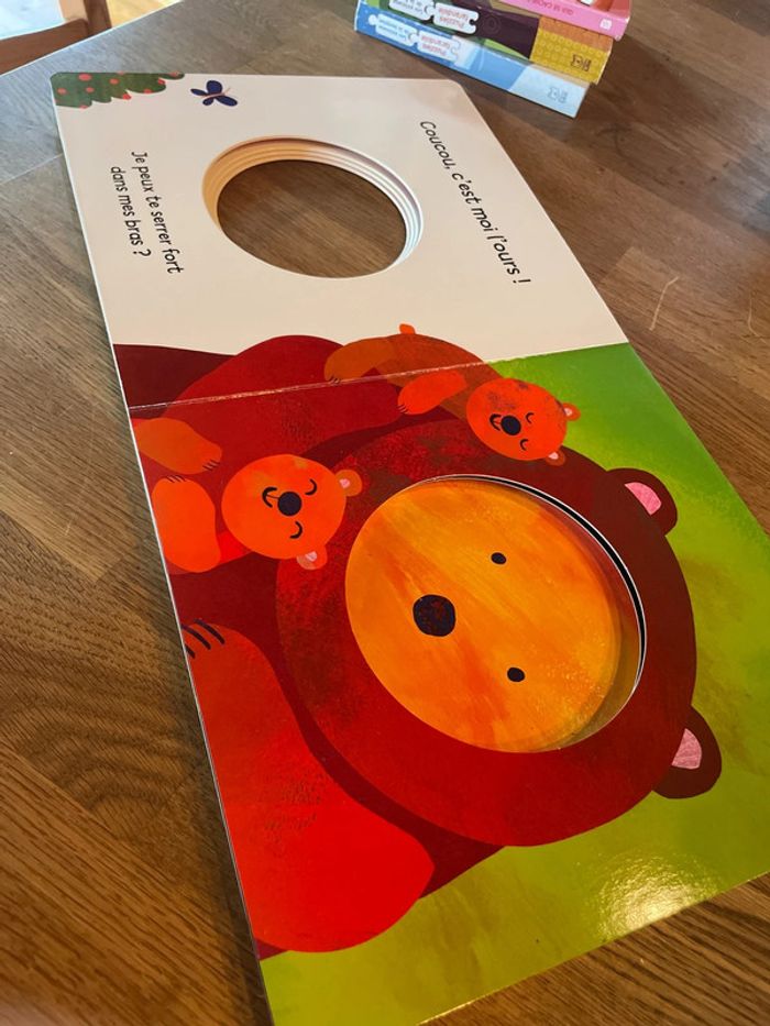 Livre cartonné Coucou Qui c’est ? - photo numéro 9