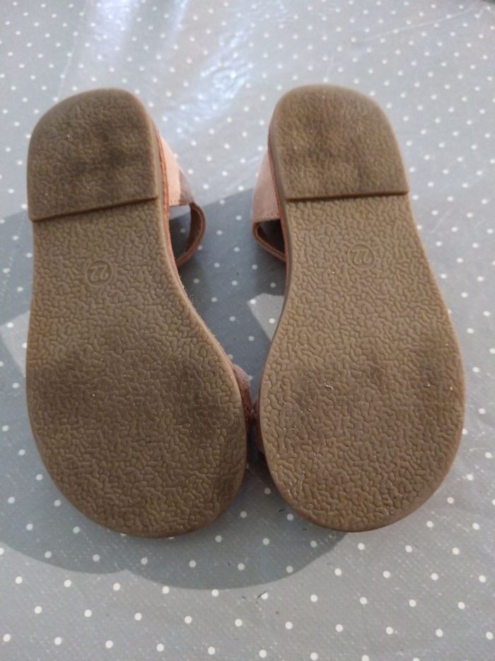 Sandale taille 22 - photo numéro 2