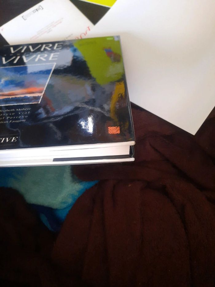 Grand livre vivre et seulement vivre p b - photo numéro 5