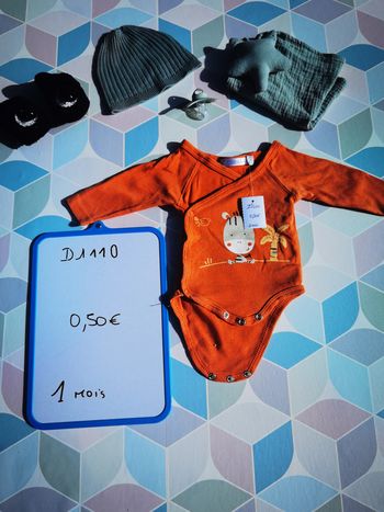 D1110 - body garçon 1 mois