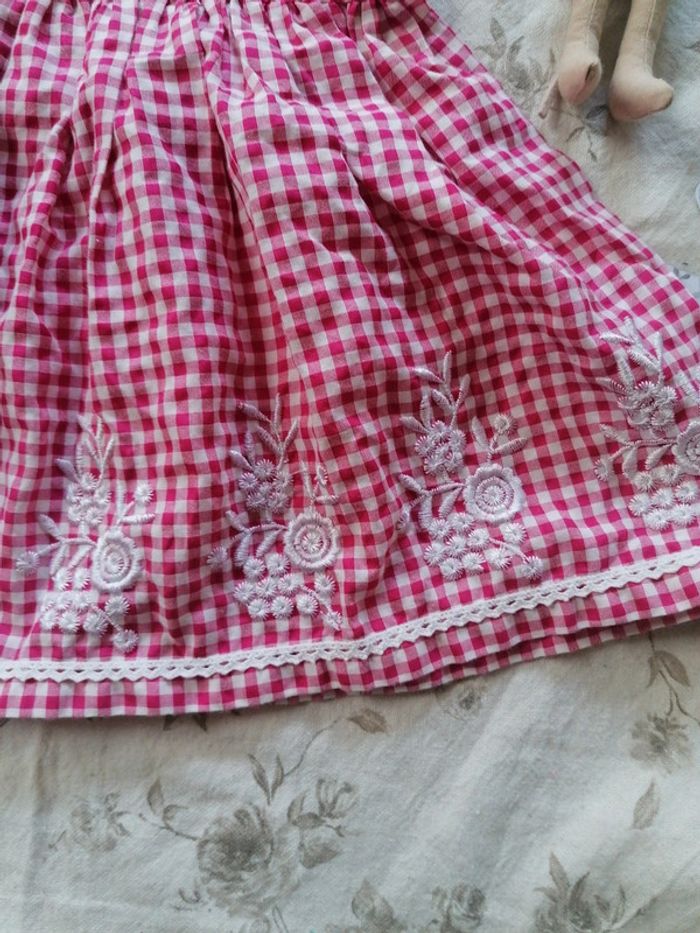 Robe vichy 6mois - photo numéro 3