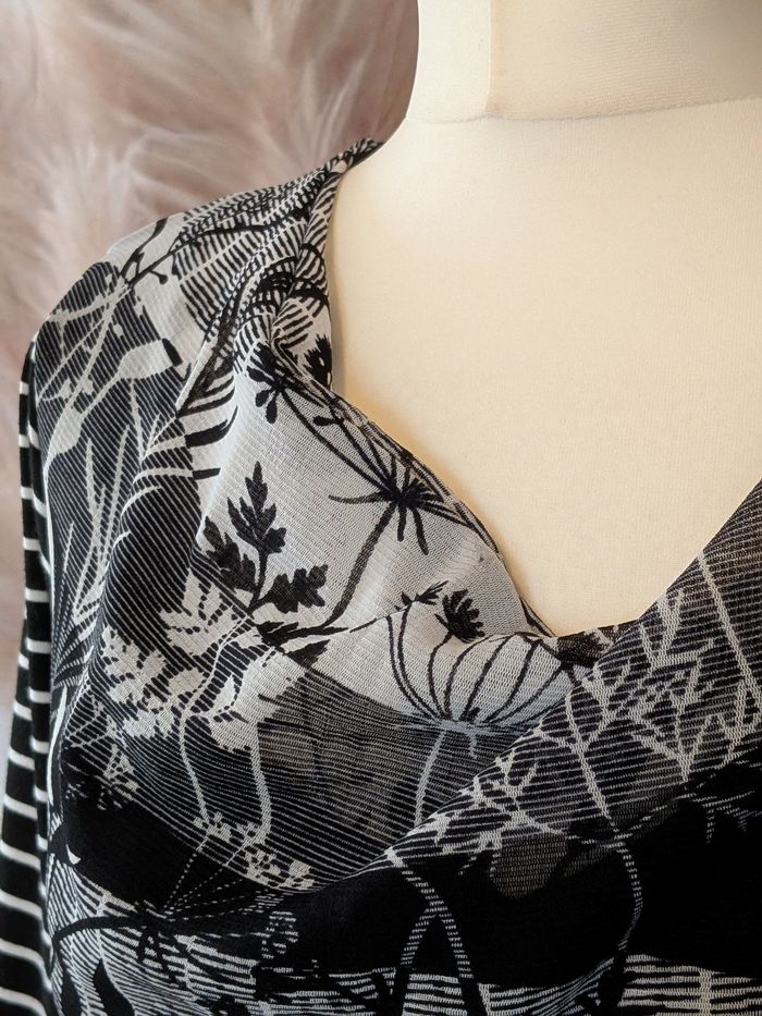 Top noir et blanc - photo numéro 3