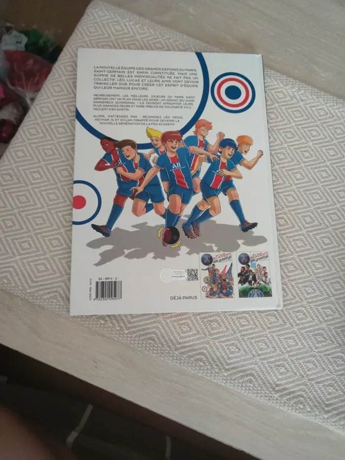 Bd academy PSG new génération un pour tous - photo numéro 3