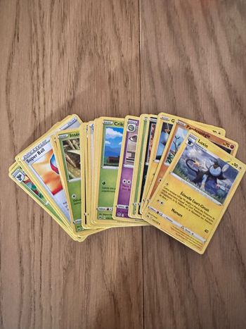 Lot de 50 cartes Pokémon