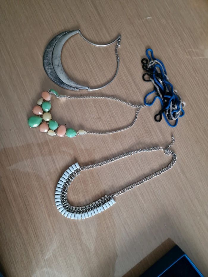 Lot de 4 colliers
