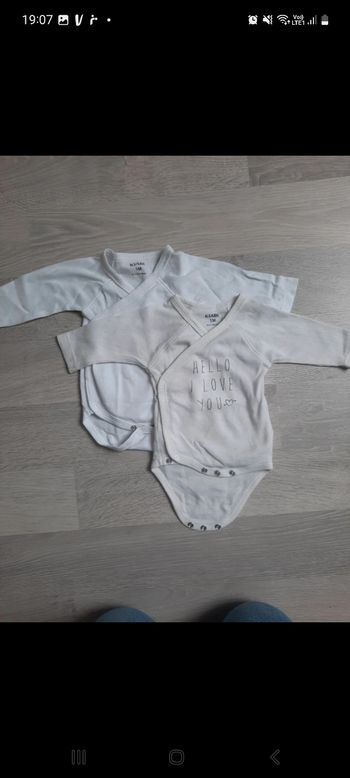 Lot de 2 bodies 1 mois