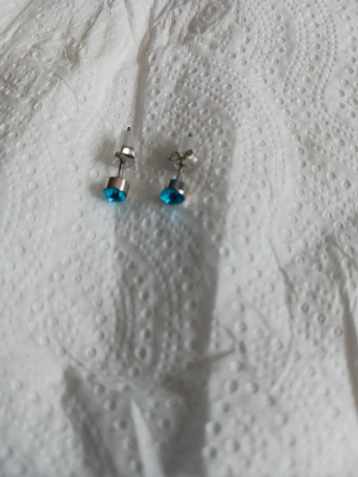 Boucles d oreilles neuves enfants