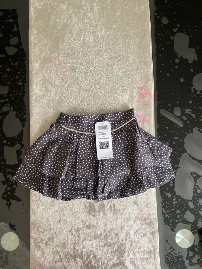 Jupe Tao taille 9 mois neuve
