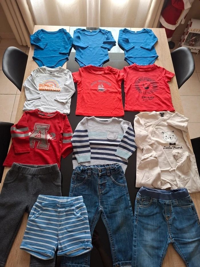 Lot de vêtements 12 mois