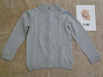Gilet gris 8 ans (n°29)