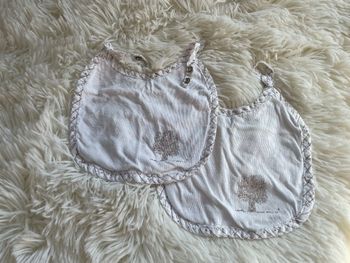 Lot de 2 bavoirs