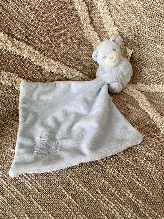 Peluche doudou mouchoir 12cm Kaloo ours bleu pâle parfait état