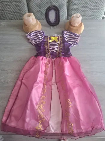 Robe de princesse 140 cm – Neuve sans étiquette