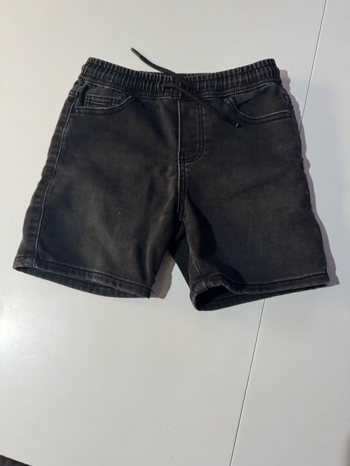 Lot de 4 shorts taille 7 ans garçon - photo numéro 4