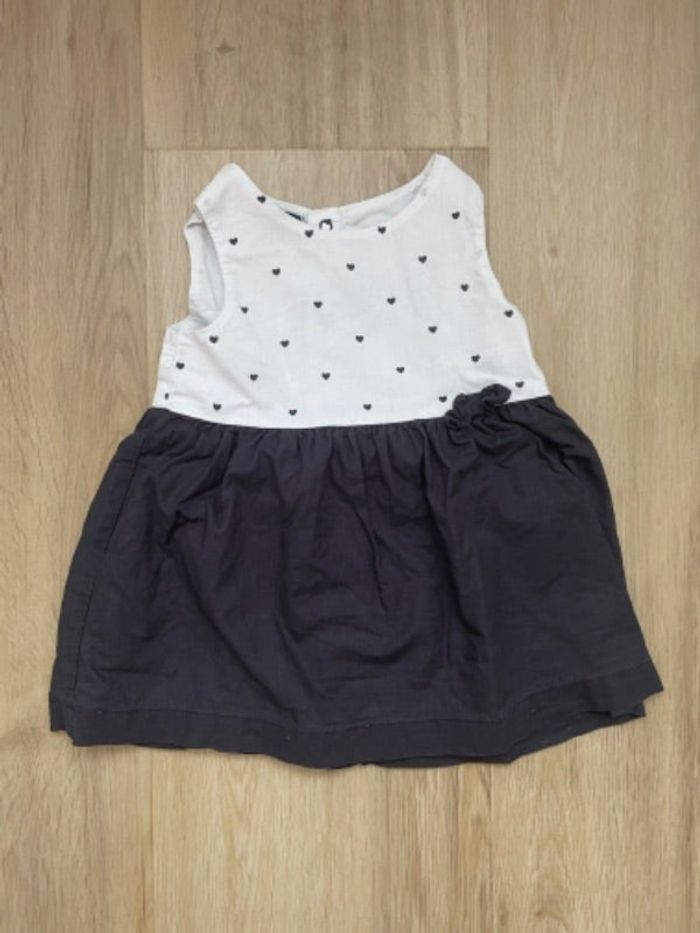 Robe Kiabi bleu marine et blanche 6 mois