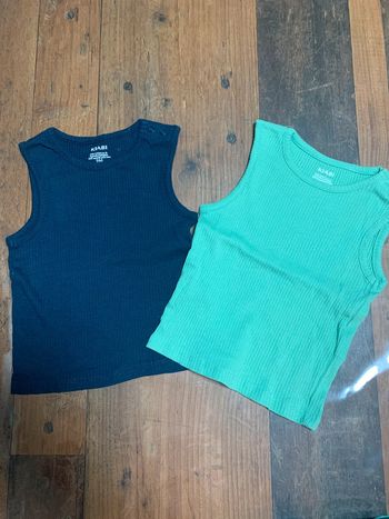 Lot de deux débardeurs Kiabi 9 mois