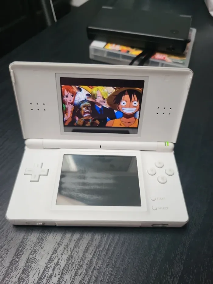 Nintendo DS Lite. - photo numéro 5