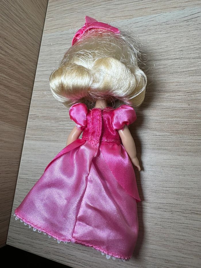 Poupée mini animator articulé princesse charlotte Disney - photo numéro 2