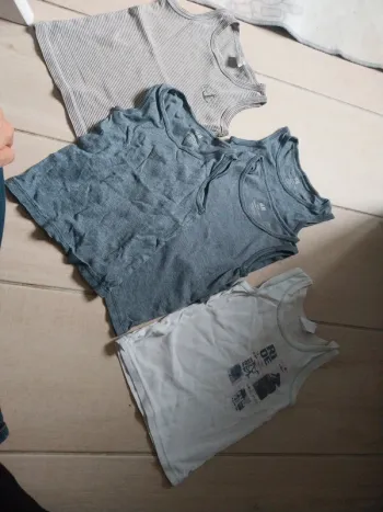 Lot de 5 maillot de corp sans manche 4 ans