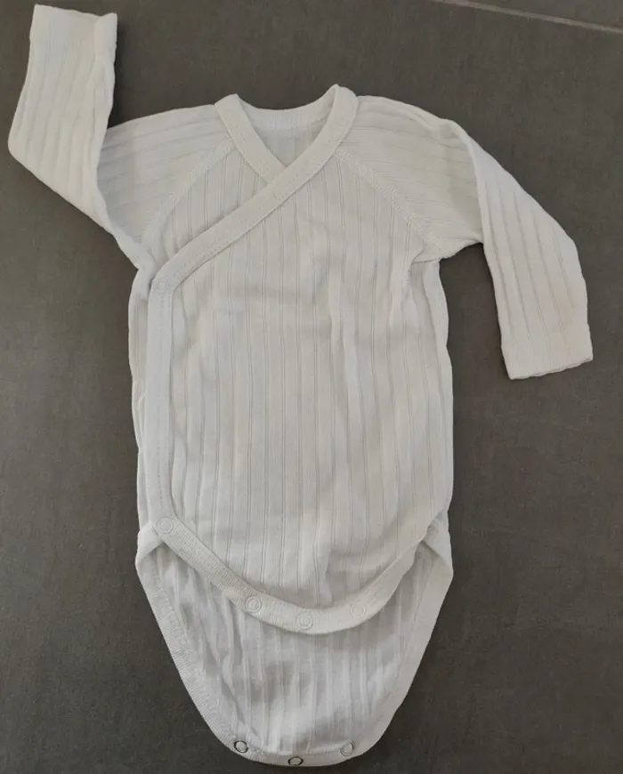 Lot naissance / 1 mois - photo numéro 3