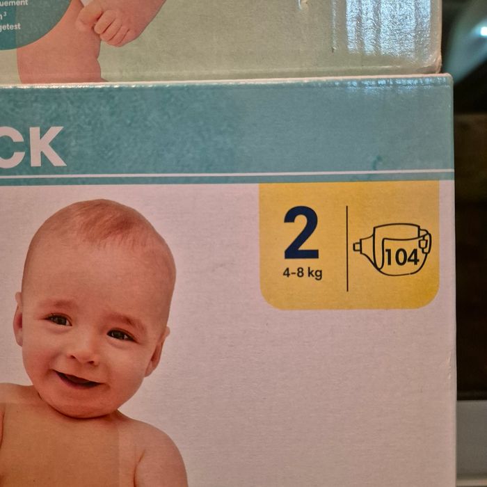 Lot 2 cartons Harmonie Pampers 208 couches - photo numéro 2