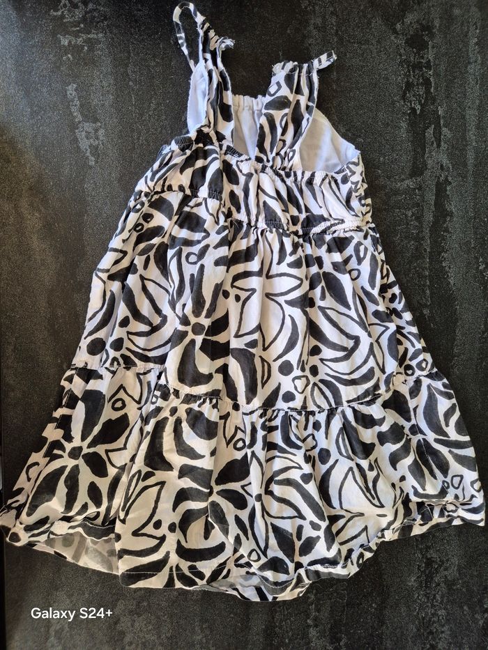 Robes - photo numéro 2