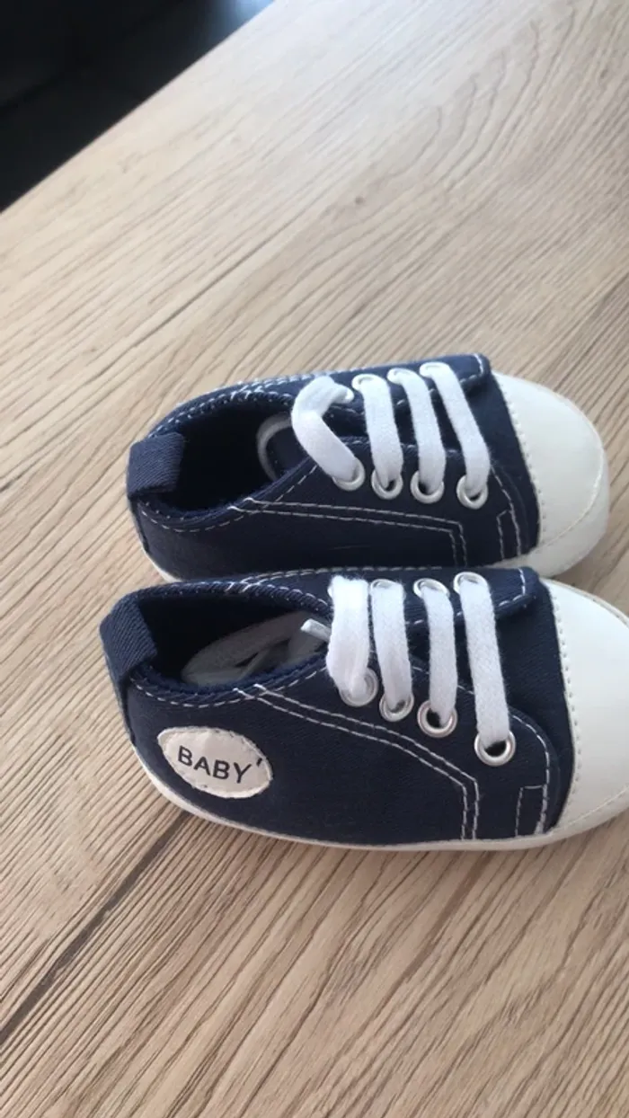 Chaussure en toile en taille13 - photo numéro 2