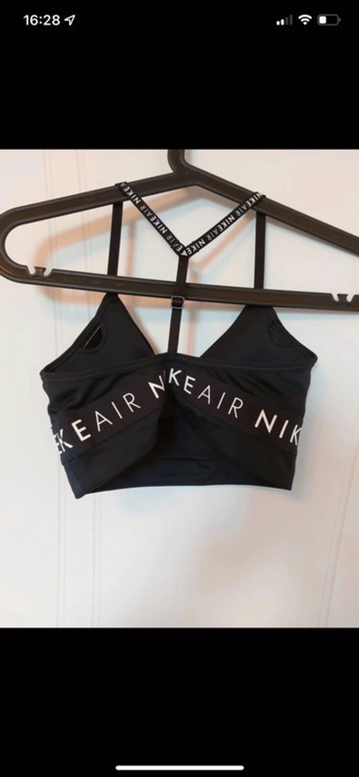 Brassière de sport Nike xs - photo numéro 2