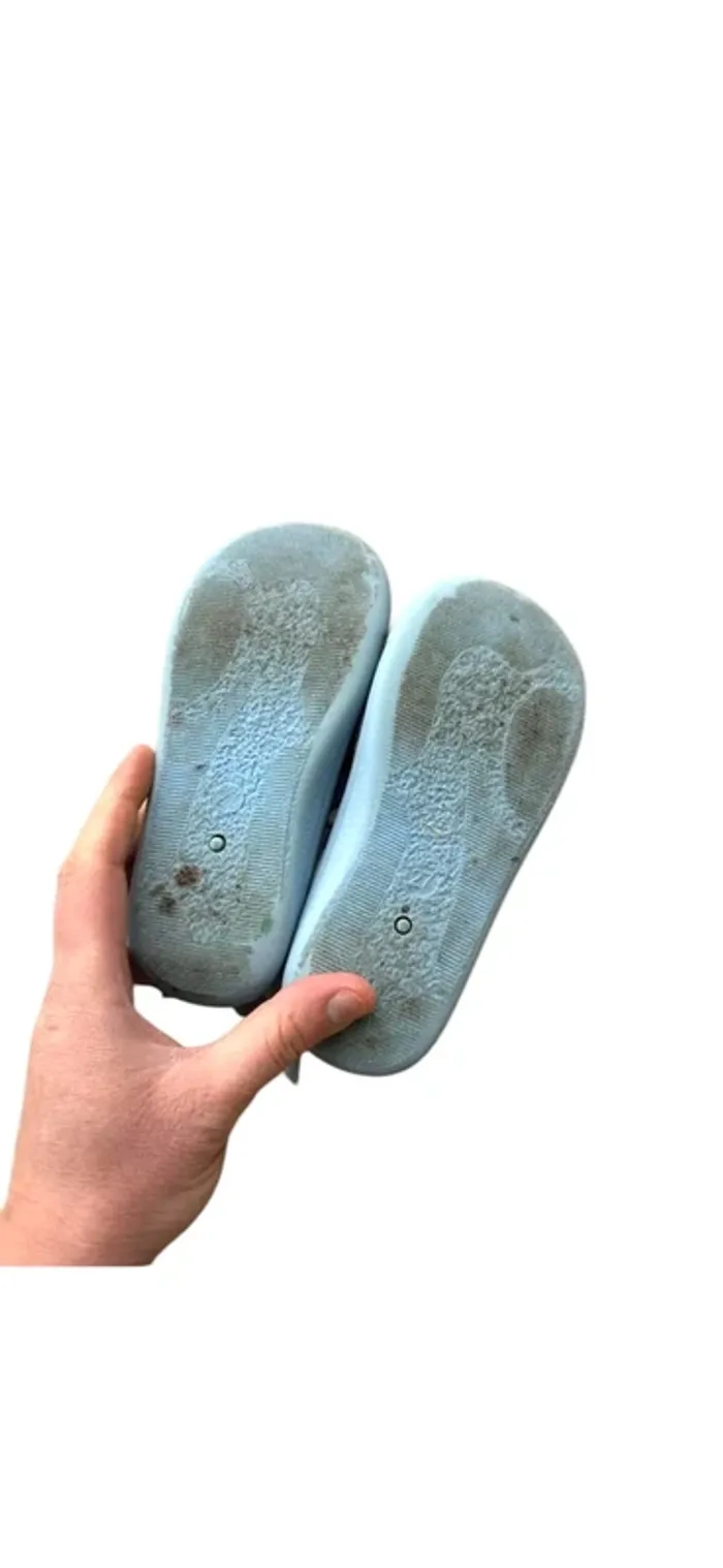 Chaussons la Reine des Neiges taille 27 - photo numéro 4