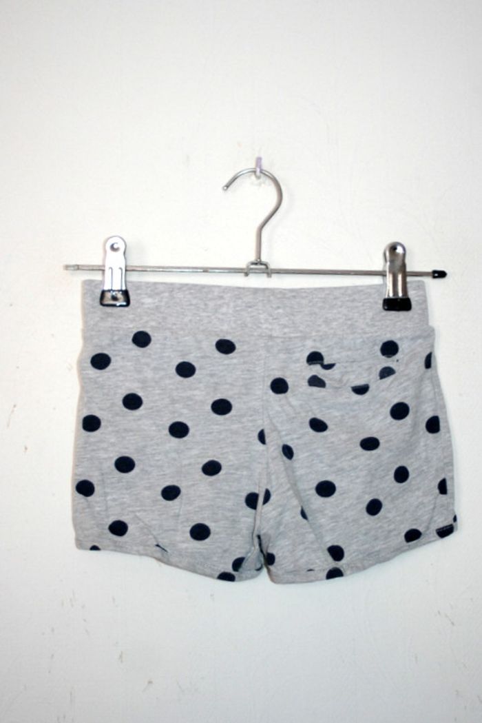 Short Zeeman gris 110/116, environ 5/6 ans - photo numéro 3