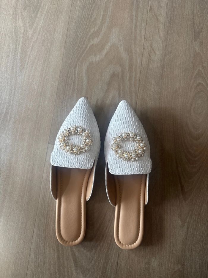 Chaussures blanches perles et strass t41
