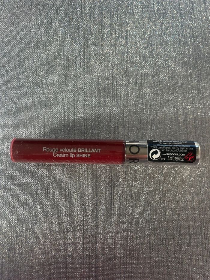 Rouge à lèvres brillant - photo numéro 4
