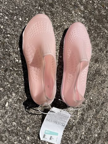 Chaussures de plage Femme neufs pointure 37