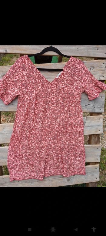 Robe à fleurs légère et estivale