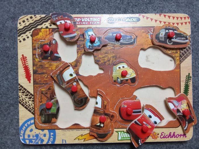 Puzzles cars flash mac queen en bois, Disney , dès 3 ans, jeu, jouets garçon, voitures, 7 morceaux, poignée - photo numéro 2