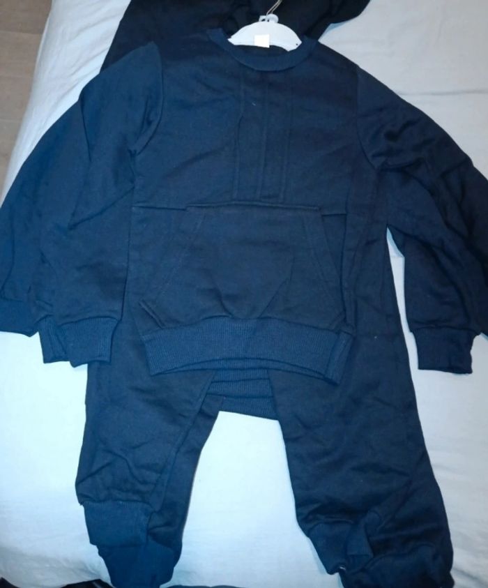 Vêtements enfant neuf - photo numéro 4
