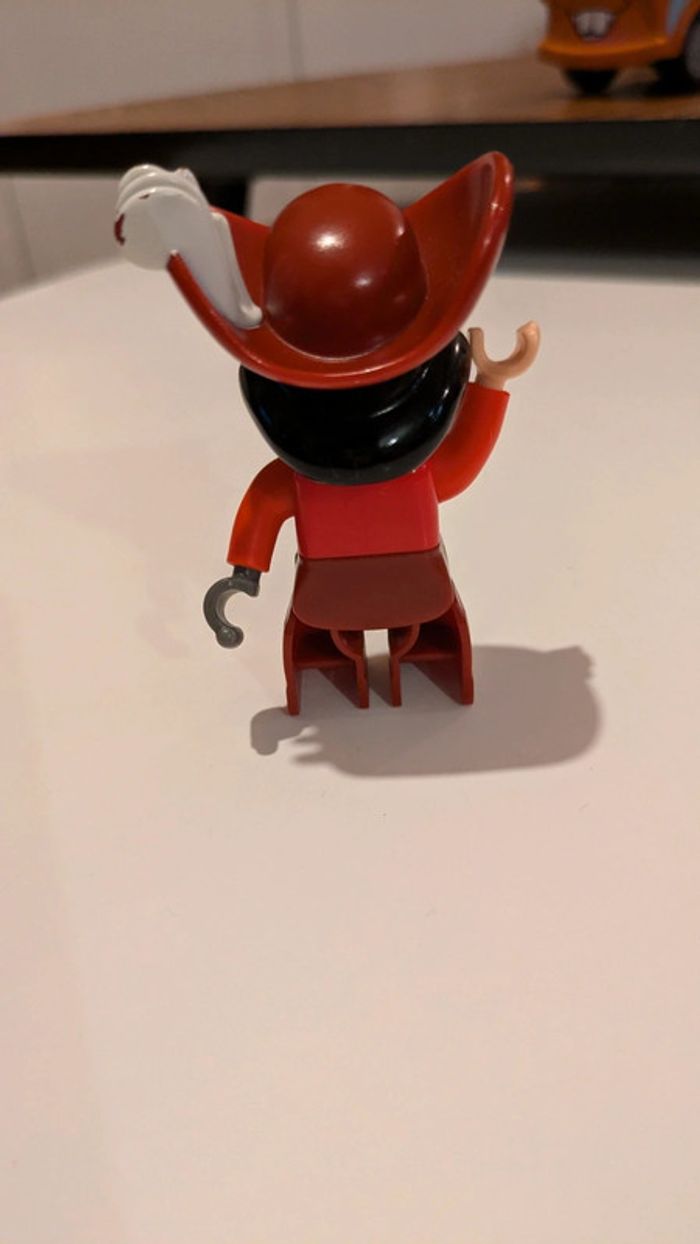 Personnage Lego Duplo Capitaine Crochet - photo numéro 3