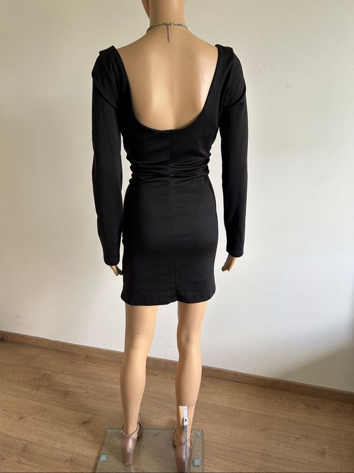 Robe noire et rose à manches longues Desigual taille L bon état - photo numéro 6
