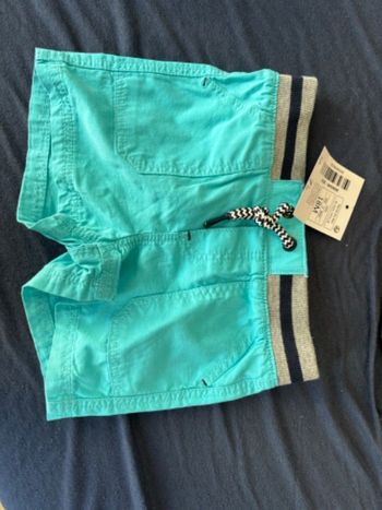 Short neuf