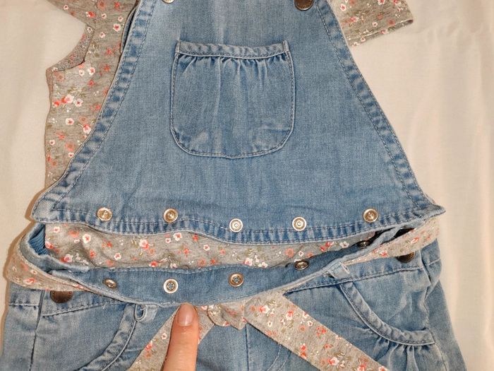 Combi-short en jean + tee shirt assorti - photo numéro 5