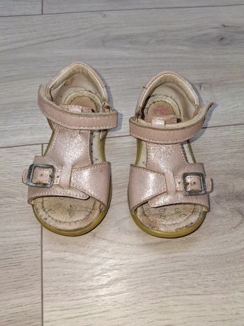 Sandale cuir  réglable fille 18-20