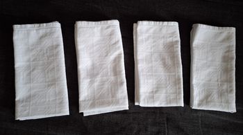 4 serviettes de table vintage