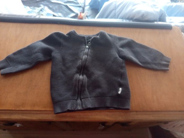 Lot de gilets garçons 24 mois - photo numéro 4